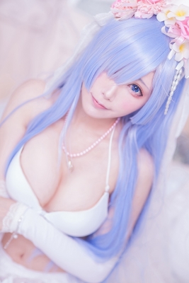 White Swimsuit Bikini Maid Suit Rem： A Different World Starting from Re Zero Cosplay004