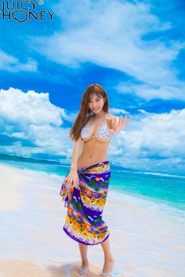 Kirara Asuka v hair nude pictures tropical bikini undressing001
