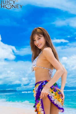 Kirara Asuka v hair nude pictures tropical bikini undressing003