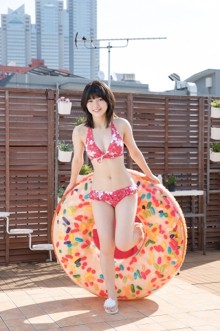 Risa Sawamura Floral Frilled Bikini013