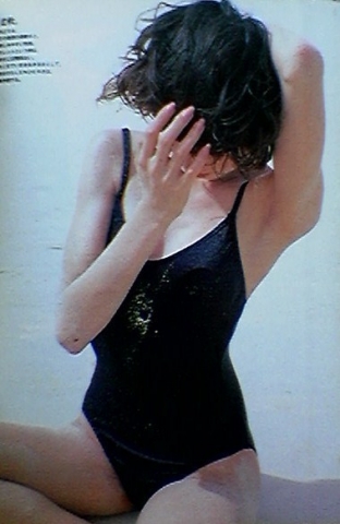 Yoko Ishino swimsuit bikini gravure 1985 debut035