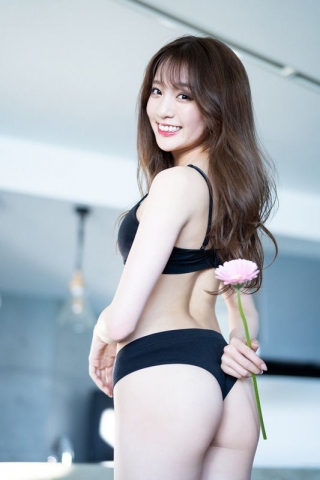 Tomomi Shida shows off her beautiful legsbeautifulbuttocksand beautiful body without any hesitation008