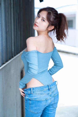 Nashiko Momotsuki, colorful and cute bikini002