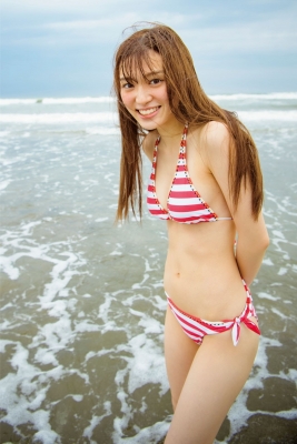 Aimi Iwamoto Swimsuit Gravure Current collegestudent 19 years old Vol3 Red and white bikini002