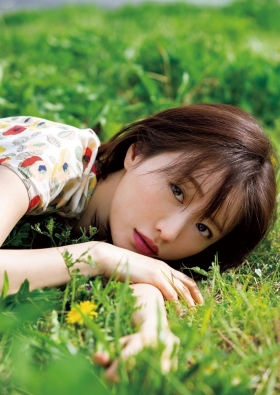 Marika Matsumoto Peeking into the Adult World014