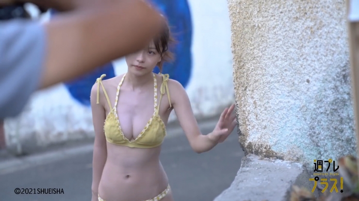 I havent seen Asakura Yui in a swimsuit since her elementary school pool class010