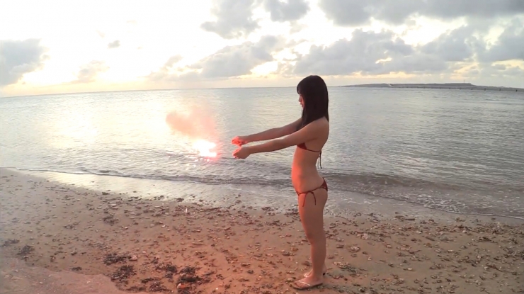 Nanami Sakira Healthy Red Swimsuit Bikini Fireworks Sunset Sea Beach049