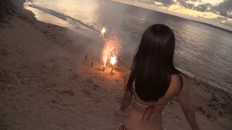 Nanami Sakira Healthy Red Swimsuit Bikini Fireworks Sunset Sea Beach065