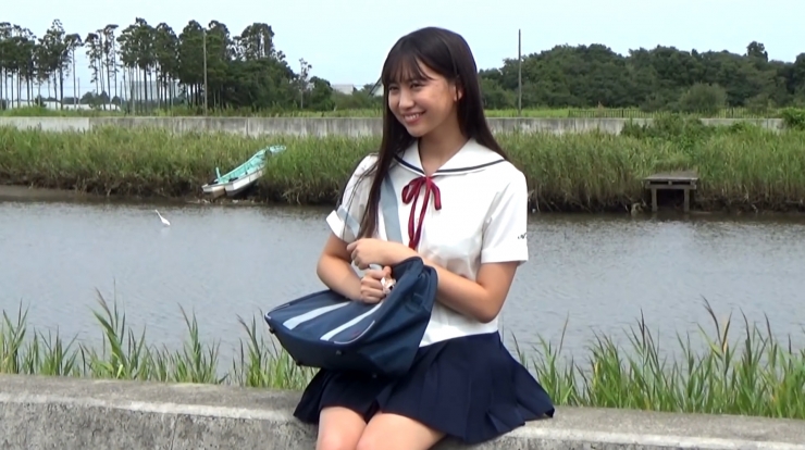 Hikaru Amano 18 years old in her first swimsuit a gem that has been discovered010