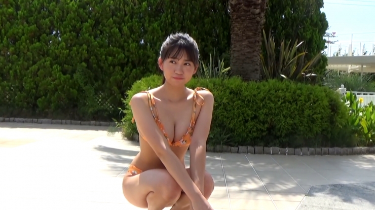 Hikaru Amano 18 years old in her first swimsuit a gem that has been discovered049
