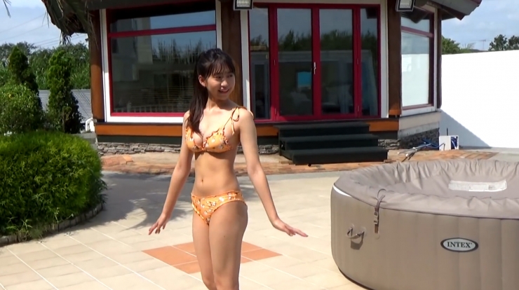 Hikaru Amano 18 years old in her first swimsuit a gem that has been discovered062