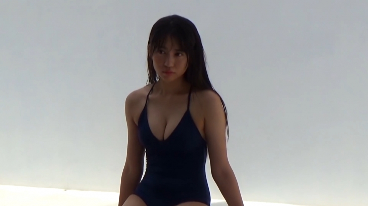 Hikaru Amano 18 years old in her first swimsuit a gem that has been discovered070