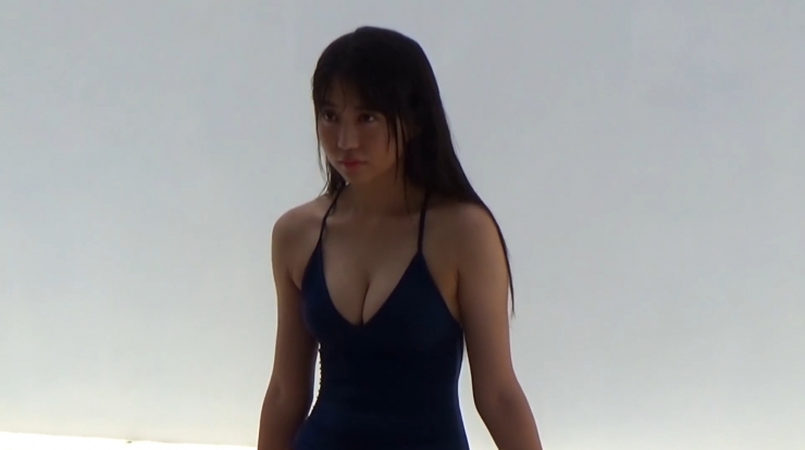 Hikaru Amano 18 years old in her first swimsuit a gem that has been discovered071