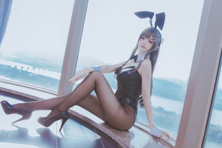 Mai Sakurajima Bunny Girl b042