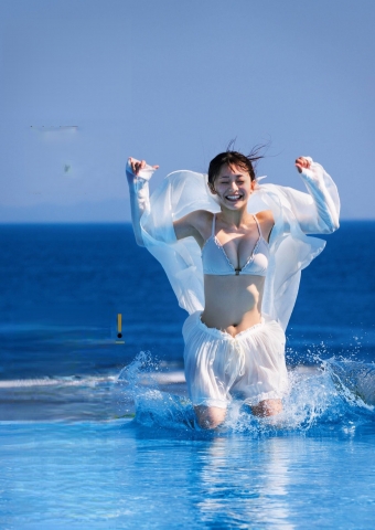 Yui ASAKURA Swimsuit Bikini 002