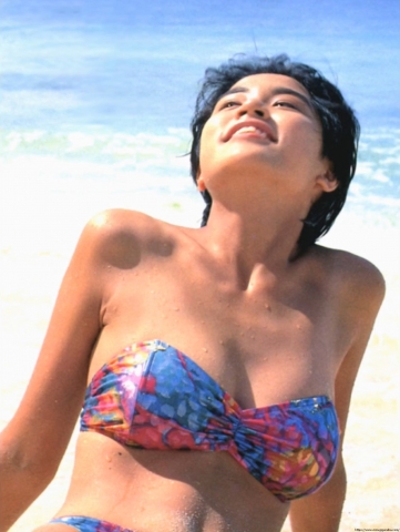 Yoshie Okuyama swimsuit bikini022
