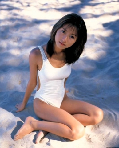 Kanako Enomoto Swimsuit Bikini h002