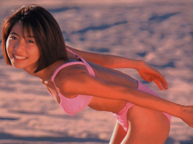 Kanako Enomoto Swimsuit Bikini h020