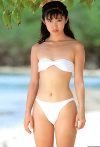 Tomomi Eguchi Swimsuit Bikini002