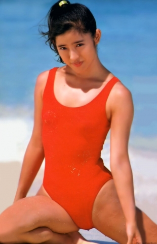 Tomomi Eguchi Swimsuit Bikini007
