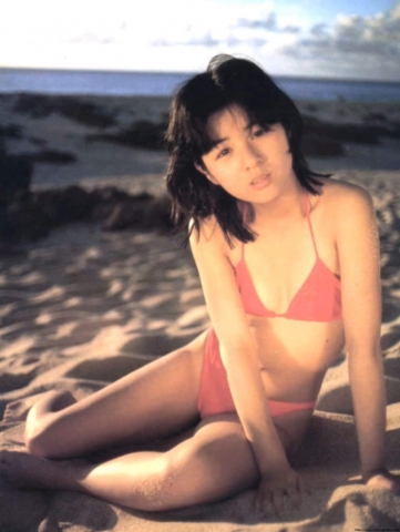 Ryoko Sano swimsuit bikini020