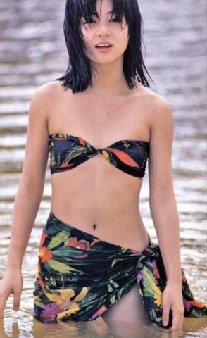 Ryoko Sano swimsuit bikini038