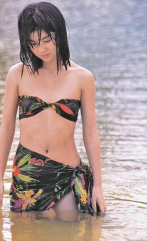 Ryoko Sano swimsuit bikini039
