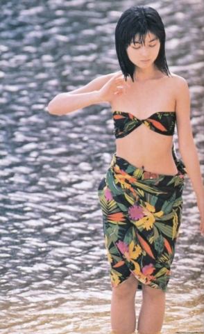 Ryoko Sano swimsuit bikini040