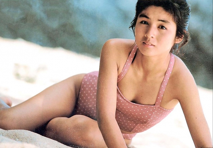 Ryoko Sano swimsuit bikini041