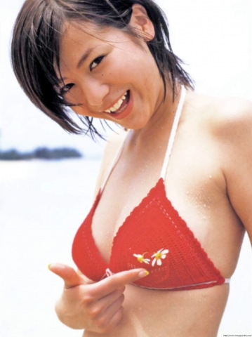 Aiko Ito Swimsuit Bikini032