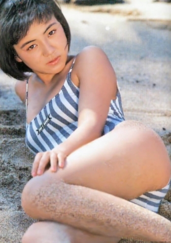 Mari Mizutani Swimsuit Bikini019