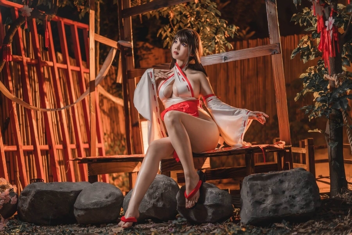Rope and Shrine Maiden Sexy Cosplay gg014