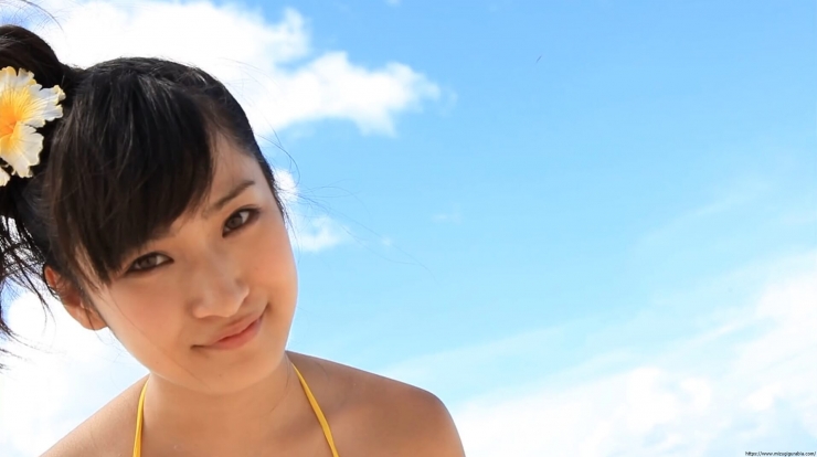 Kaede Hashimoto Yellow Bikini BeachAina misaki 26 years old nude036