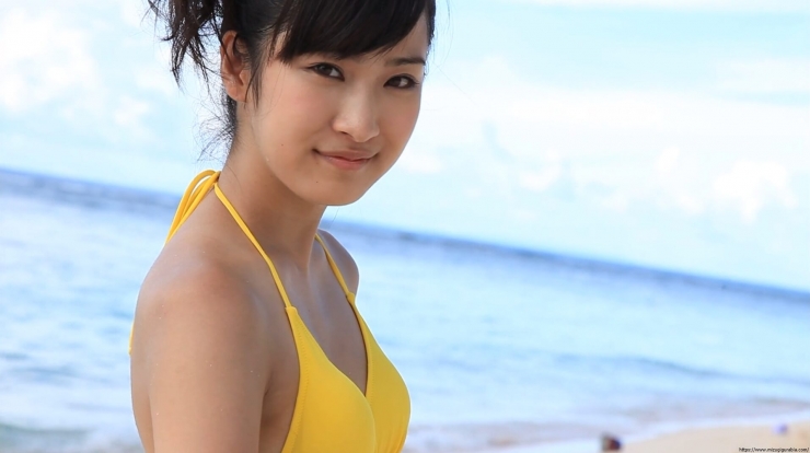 Kaede Hashimoto Yellow Bikini BeachAina misaki 26 years old nude110