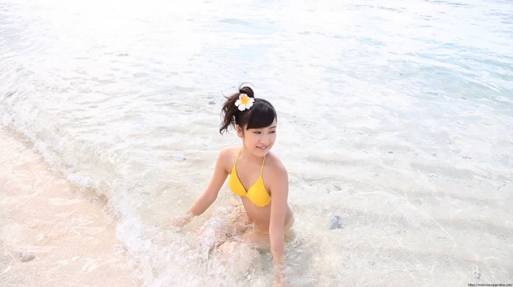 Kaede Hashimoto Yellow Bikini BeachAina misaki 26 years old nude122