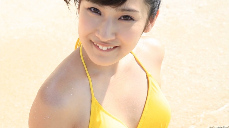 Kaede Hashimoto Yellow Bikini BeachAina misaki 26 years old nude134