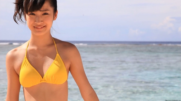 Kaede Hashimoto Yellow Bikini BeachAina misaki 26 years old nude161