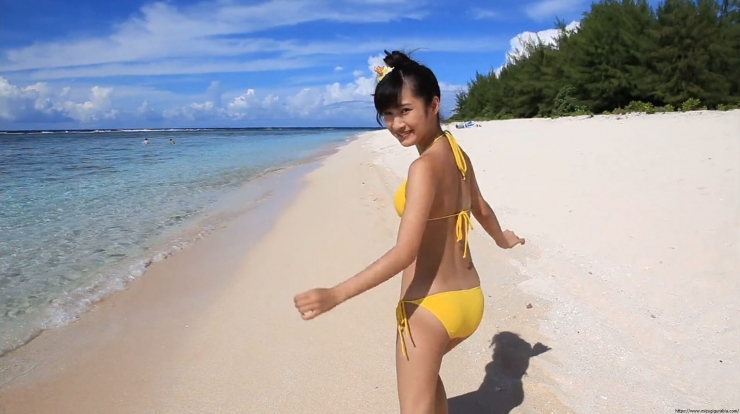 Kaede Hashimoto Yellow Bikini BeachAina misaki 26 years old nude166