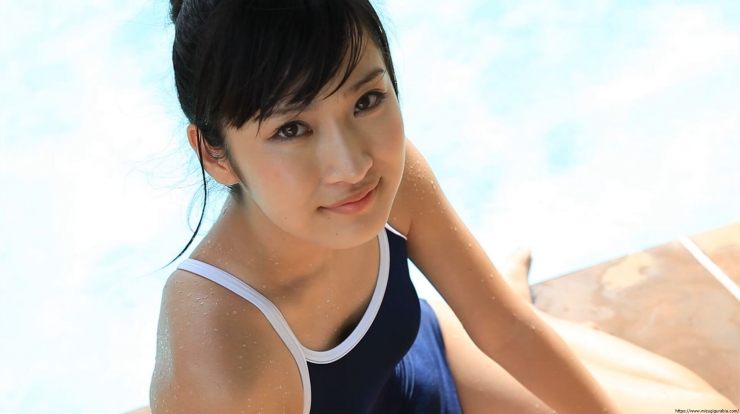 Kaede Hashimoto School SwimsuitKaede Hashimoto Yellow Bikini BeachAina misaki 26 years old nude032