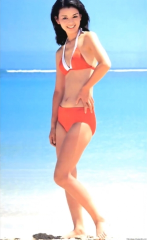 Nana Okada Swimsuit Bikini ee017