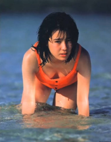 Miki Ito Swimsuit Bikini009