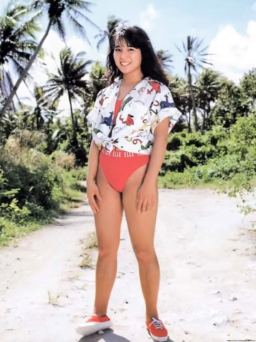Miki Ito Swimsuit Bikini031