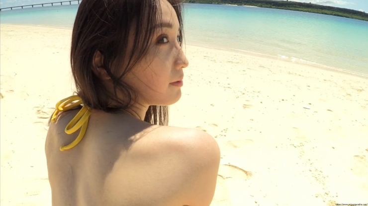 Aima Ito Yellow Bikini Beach123