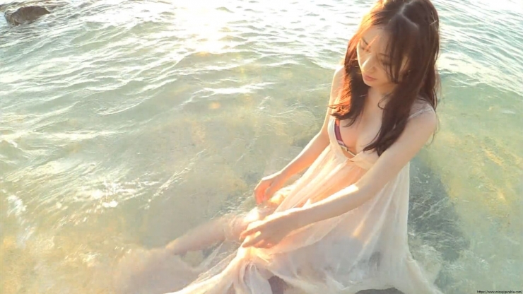 Aima Ito Sunset Beach and Her012