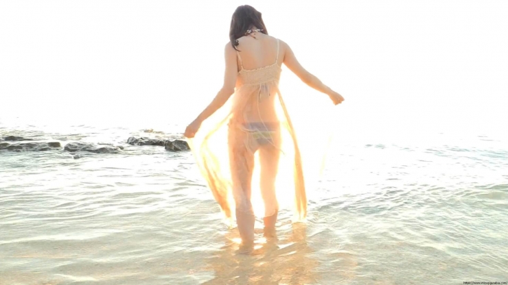 Aima Ito Sunset Beach and Her019