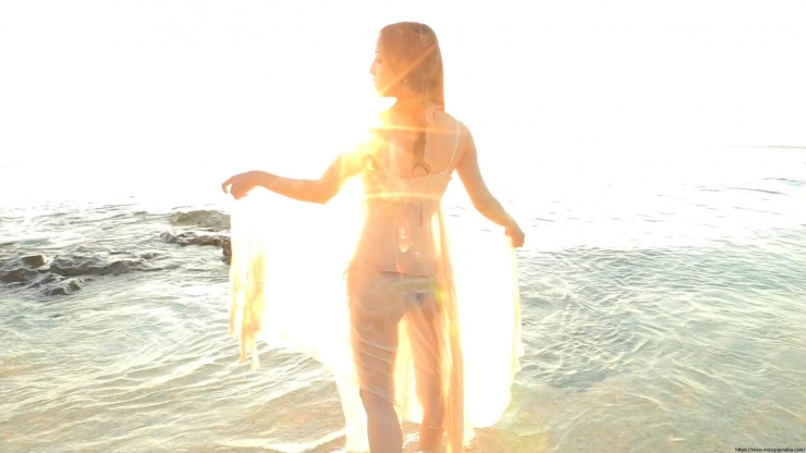 Aima Ito Sunset Beach and Her020