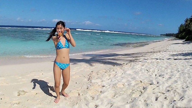 Risako Ito Water gun in swimsuit Polka dot bikini31