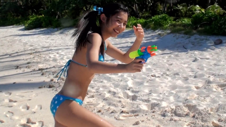 Risako Ito Water gun in swimsuit Polka dot bikini75