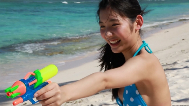 Risako Ito Water gun in swimsuit Polka dot bikini85
