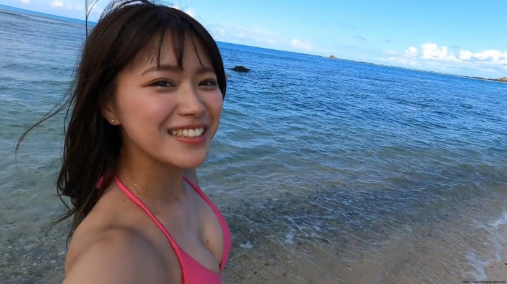 Suzuran Yamauchi Beach Red Bikini020